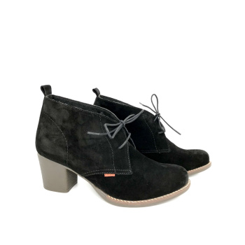 Ragazza 580 μαύρο καστόρινο μποτάκι με τακούνι