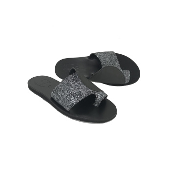 Apollonia black 1632 Traveller's Shoes δερμάτινα σανδάλια